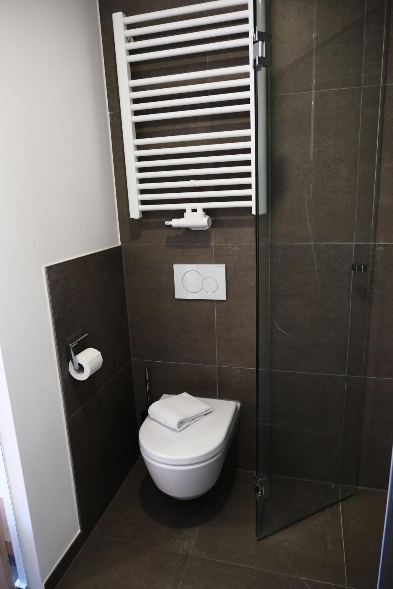 "Beim Butz" Hotel Worth an der Donau Luaran gambar