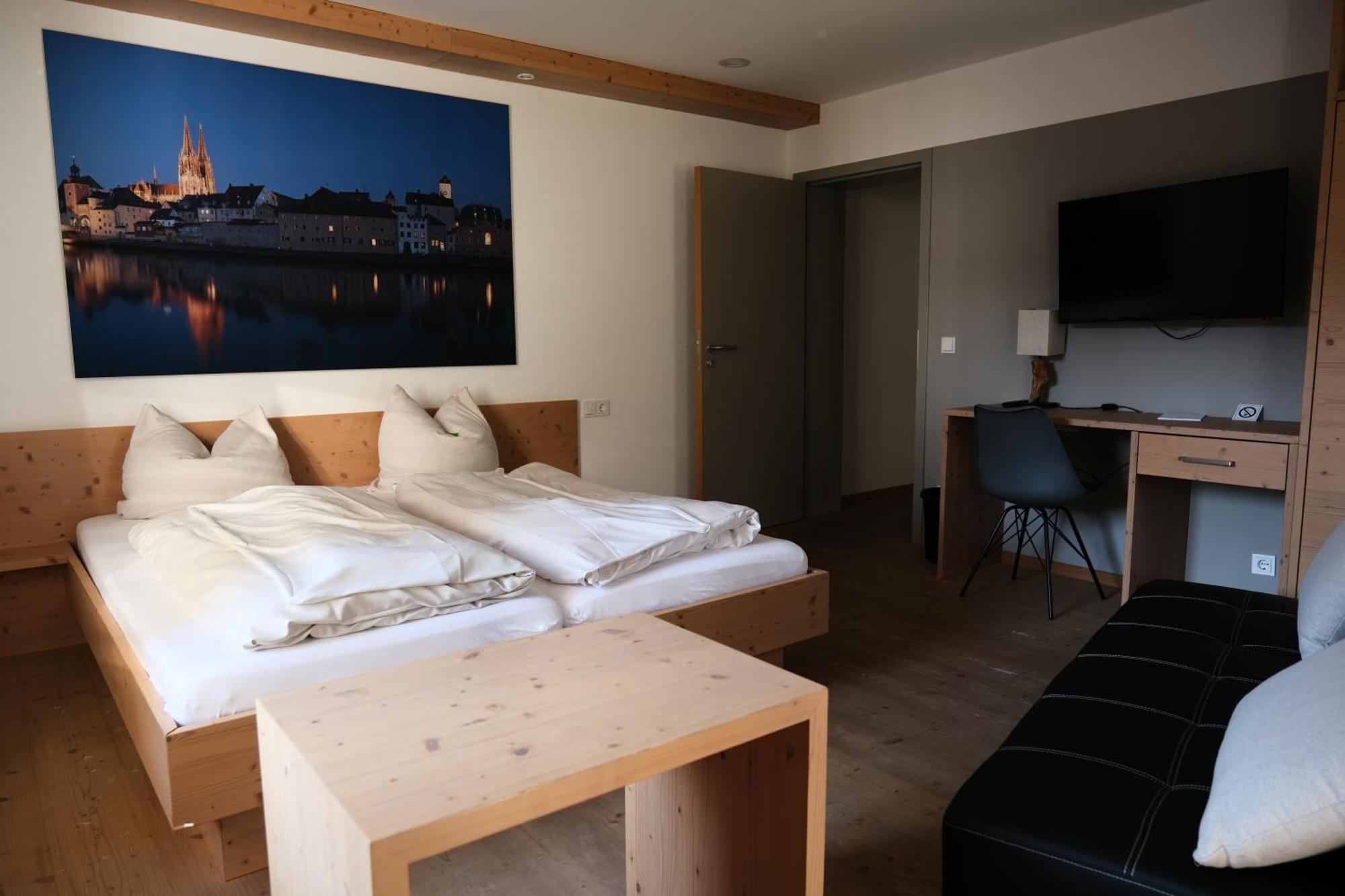 "Beim Butz" Hotel Worth an der Donau Luaran gambar