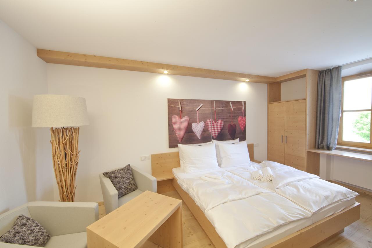 "Beim Butz" Hotel Worth an der Donau Bilik gambar