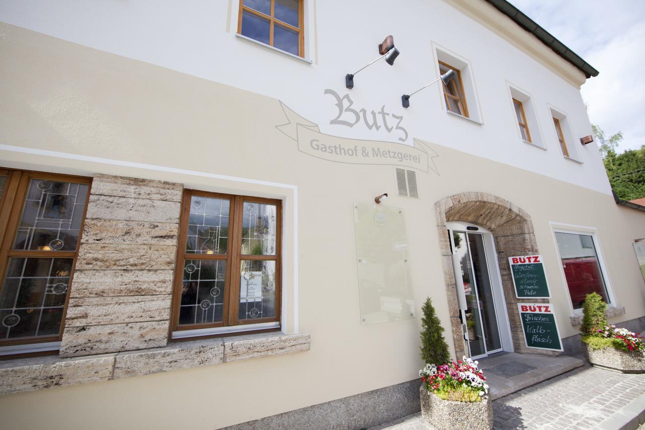 "Beim Butz" Hotel Worth an der Donau Luaran gambar